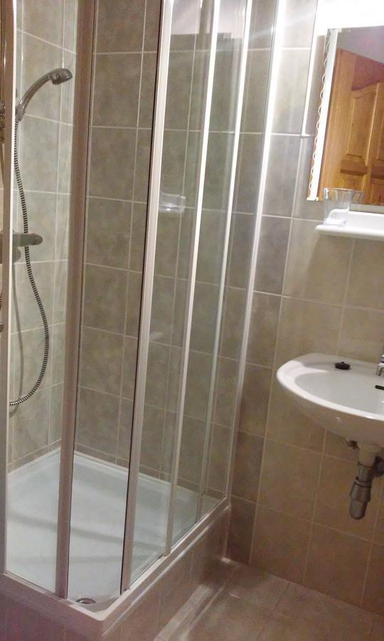 Janosi Vendeghaz Hotel Tiszafüred Екстериор снимка